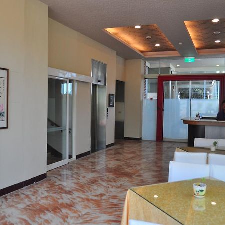 Fly House Backpacker Guesthouse Hualien Extérieur photo