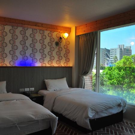 Fly House Backpacker Guesthouse Hualien Extérieur photo