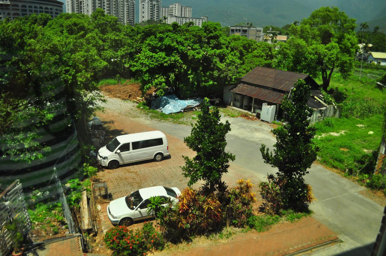 Fly House Backpacker Guesthouse Hualien Extérieur photo