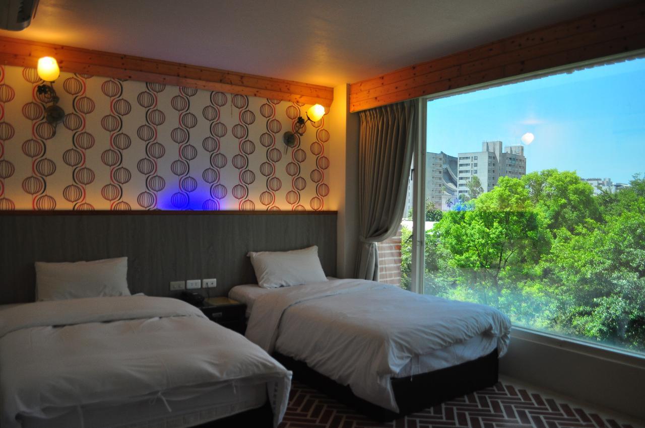 Fly House Backpacker Guesthouse Hualien Extérieur photo