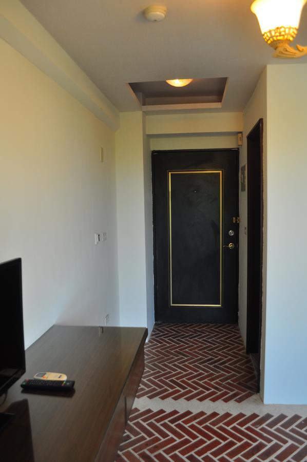 Fly House Backpacker Guesthouse Hualien Extérieur photo