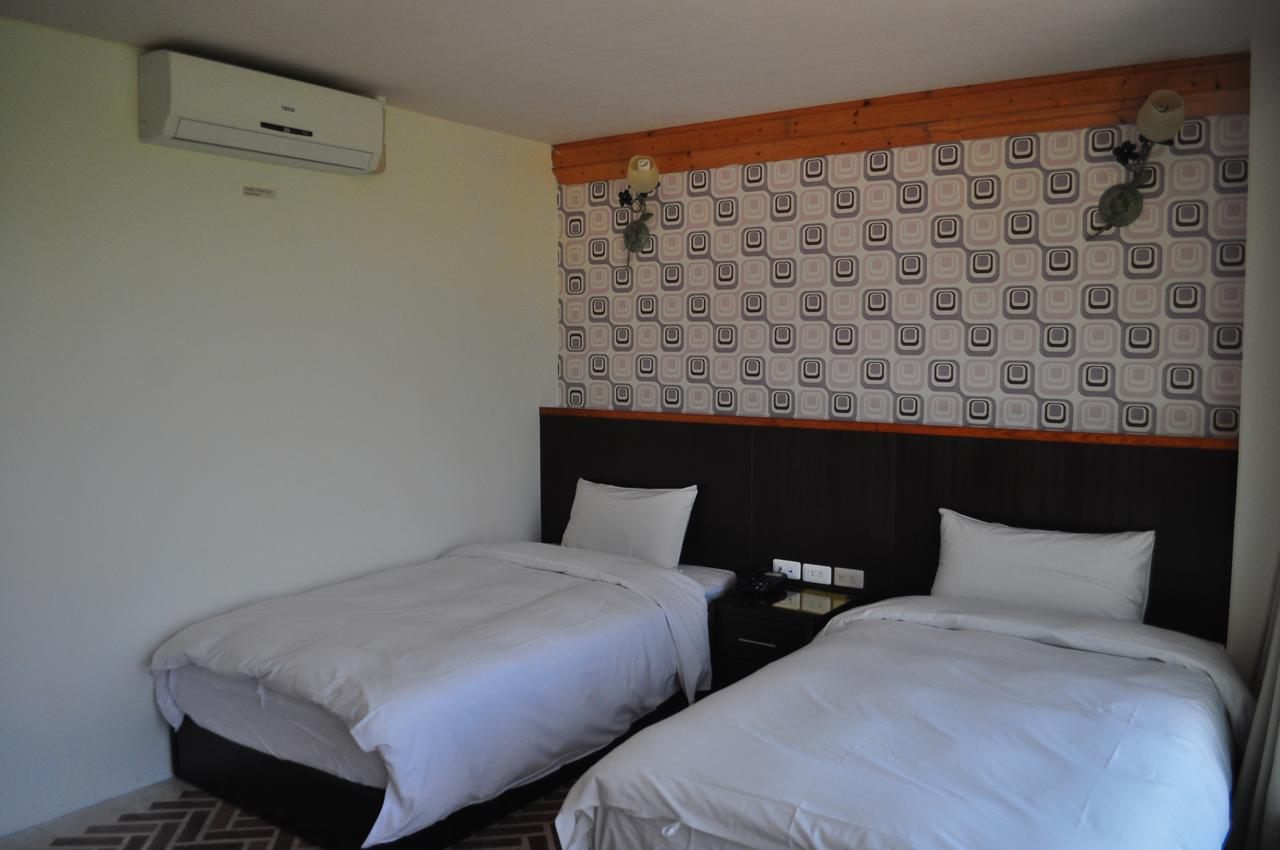 Fly House Backpacker Guesthouse Hualien Extérieur photo